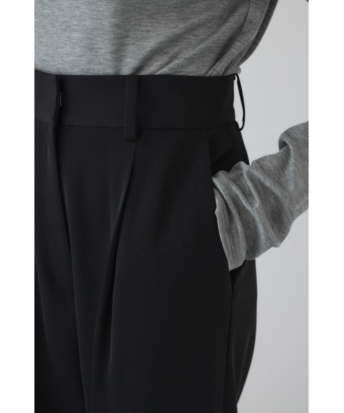 RIM.ARK（リムアーク）の「Cuff detail straight PT カフ ディテール ストレート パンツ（スラックス・レディース・ブラック/ネイビー/ベージュ・38/36）」の9枚目の写真