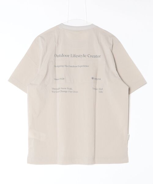 Snow Peak（スノーピーク）の「Snow Peak / Root Woven Patch S/S T-Shirt ルートウーブンワッペン S/S Tシャツ 海外限定（Tシャツ/カットソー・メンズ・ダークネイビー/ブラック/ライトベージュ・M/L/XL/2XL）」の13枚目の写真