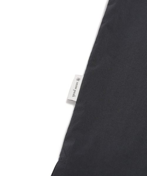 Snow Peak（スノーピーク）の「Snow Peak / Root Woven Patch S/S T-Shirt ルートウーブンワッペン S/S Tシャツ 海外限定（Tシャツ/カットソー・メンズ・ダークネイビー/ブラック/ライトベージュ・M/L/XL/2XL）」の14枚目の写真