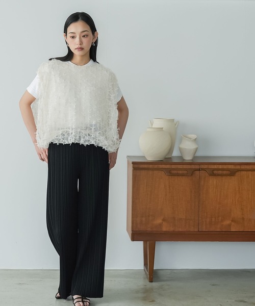 mili an deni(ミリアンデニ)の「セルフカットプリーツパンツ(その他パンツ・レディース・アッシュグレー/チャコールグレー/ブラック・M)」の12枚目の写真
