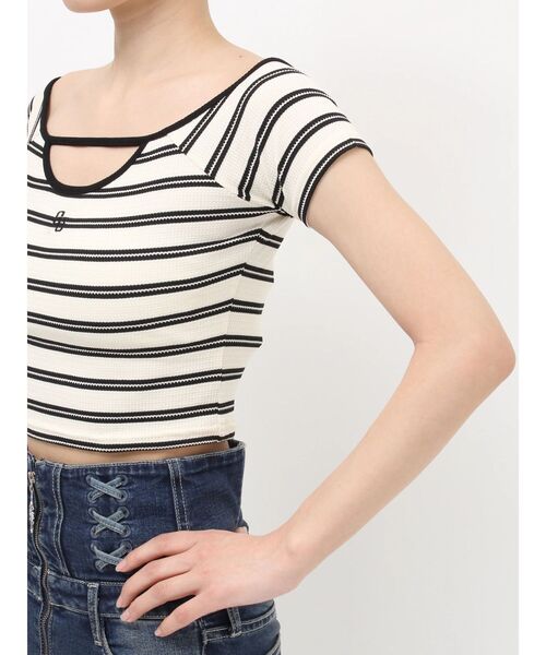 GYDA(ジェイダ)の「フロントOPENテレコショートトップス(Tシャツ/カットソー・レディース・その他1/パープル/ブラック/オフホワイト・FREE)」の13枚目の写真