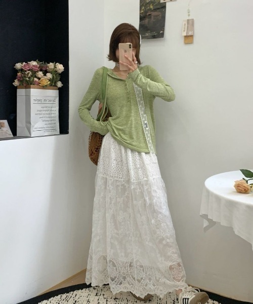 GEMEDA（ジェメダ）の「薄手フード付きヘンリーネック長袖トップス（Tシャツ/カットソー・レディース・ダークグレー/グレー/グリーン・M）」の13枚目の写真