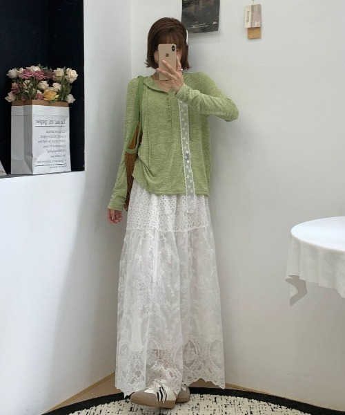 GEMEDA（ジェメダ）の「薄手フード付きヘンリーネック長袖トップス（Tシャツ/カットソー・レディース・ダークグレー/グレー/グリーン・M）」の14枚目の写真