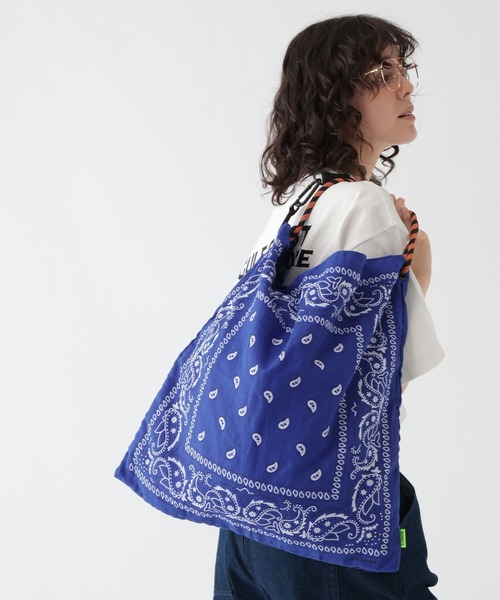GEORGE'S（ジョージズ）の「バンダナトートBAG（ショルダーバッグ・メンズ・ブラック/ブルー・FREE）」の6枚目の写真