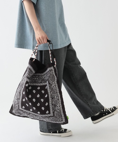 GEORGE'S（ジョージズ）の「バンダナトートBAG（ショルダーバッグ・メンズ・ブラック/ブルー・FREE）」の3枚目の写真