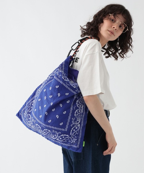 GEORGE'S（ジョージズ）の「バンダナトートBAG（ショルダーバッグ・メンズ・ブラック/ブルー・FREE）」の5枚目の写真