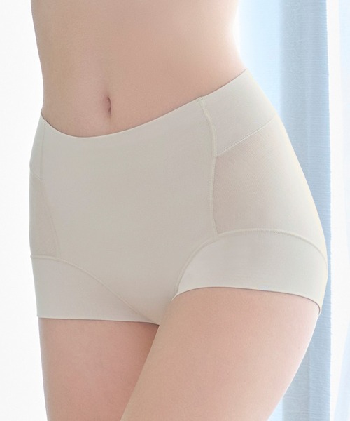 BRADELIS NEWYORK(ブラデリスニューヨーク)の「森みなのオーガニックコットン混エアリーショーツ26 モアナモリーズ ブラデリス 補正下着 補整(ショーツ・レディース・ブラック/オレンジ系/グリーン系/ラベンダー/グレイッシュベージュ・LL/L/M/5L/4L/3L/S)」の2枚目の写真