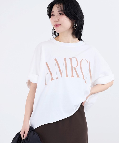 AMERICANA(アメリカーナ)の「【AMERICANA】クロップドワイドロールアップロゴTシャツ(Tシャツ/カットソー・レディース・スミクロ/ホワイト・FREE)」の1枚目の写真