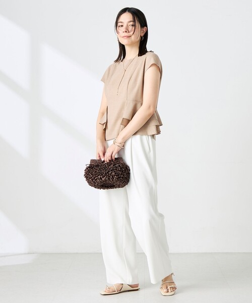 NOLLEY’S(ノーリーズ)の「ウォッシャブル麻調ペプラムブラウス(シャツ/ブラウス・レディース・ネイビー/ベージュ・36/38)」の6枚目の写真