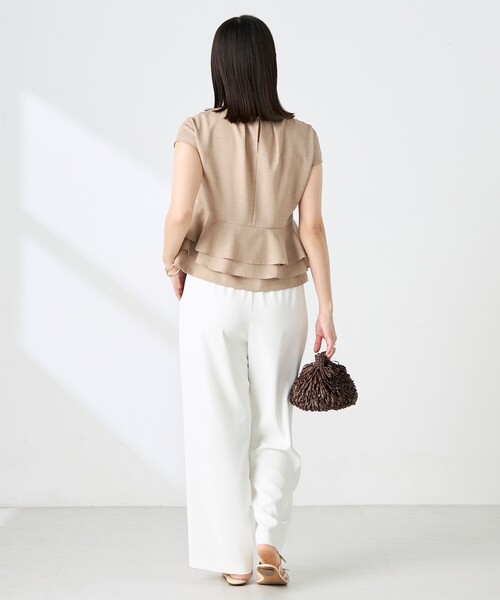 NOLLEY’S(ノーリーズ)の「ウォッシャブル麻調ペプラムブラウス(シャツ/ブラウス・レディース・ネイビー/ベージュ・36/38)」の8枚目の写真