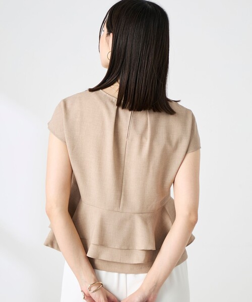 NOLLEY’S(ノーリーズ)の「ウォッシャブル麻調ペプラムブラウス(シャツ/ブラウス・レディース・ネイビー/ベージュ・36/38)」の14枚目の写真