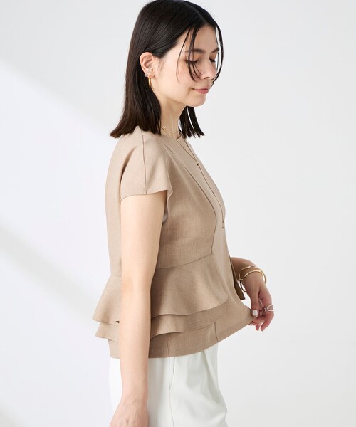 NOLLEY’S(ノーリーズ)の「ウォッシャブル麻調ペプラムブラウス(シャツ/ブラウス・レディース・ネイビー/ベージュ・36/38)」の15枚目の写真