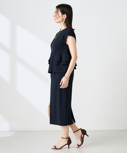 NOLLEY’S(ノーリーズ)の「ウォッシャブル麻調ペプラムブラウス(シャツ/ブラウス・レディース・ネイビー/ベージュ・36/38)」の20枚目の写真