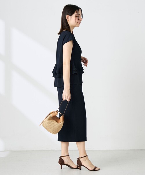 NOLLEY’S(ノーリーズ)の「ウォッシャブル麻調ペプラムブラウス(シャツ/ブラウス・レディース・ネイビー/ベージュ・36/38)」の22枚目の写真