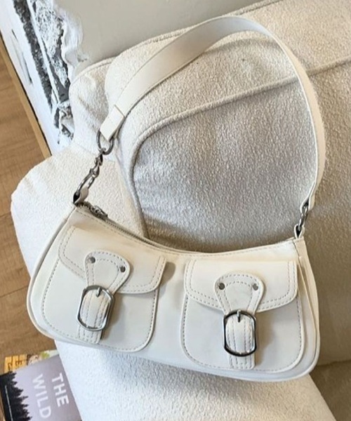 LETee(レティー)の「コンパクトなのに高見え◎洗練デザインのミニショルダーバッグ(ショルダーバッグ・レディース・ブラウン/ホワイト/ブラック/ブルー/ピンク・FREE)」の22枚目の写真