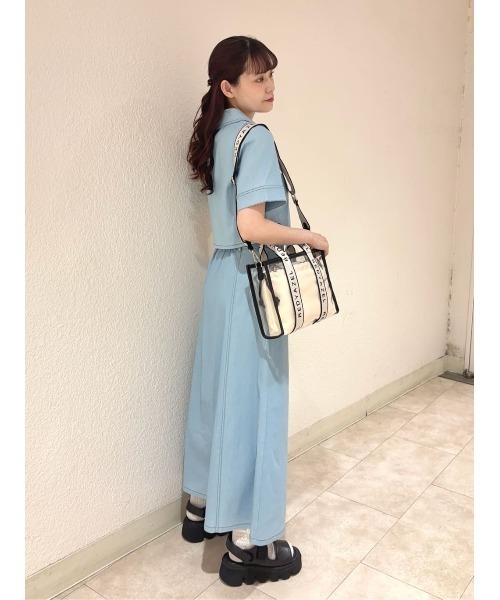 REDYAZEL(レディアゼル)の「ステッチバイカラーデニムブラウス×フレアロングスカート(セットアップ・レディース・ネイビー/サックスブルー/ブラック・FREE)」の13枚目の写真