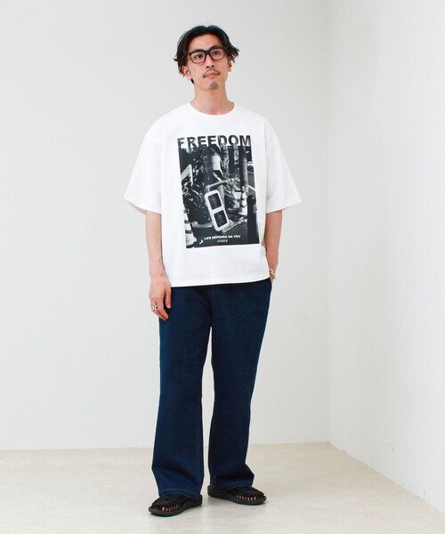 GLOSTER(グロスター)の「【1枚でキマる主役TEE】フォト×メッセージプリントTEE(Tシャツ/カットソー・メンズ・ホワイト系その他3/ホワイト系その他2/ホワイト系その他4/ホワイト系その他・L/M)」の12枚目の写真