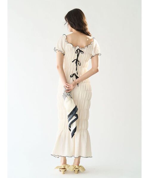 LAGUNAMOON(ラグナムーン)の「シャーリングカット3WAYワンピース 【夏服】(ワンピース・レディース・ブラック/アイボリー・MEDIUM/SMALL)」の22枚目の写真