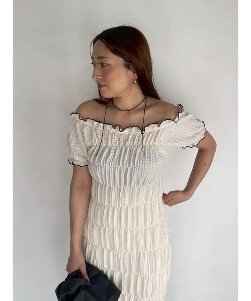 LAGUNAMOON(ラグナムーン)の「シャーリングカット3WAYワンピース 【夏服】(ワンピース・レディース・ブラック/アイボリー・MEDIUM/SMALL)」の19枚目の写真