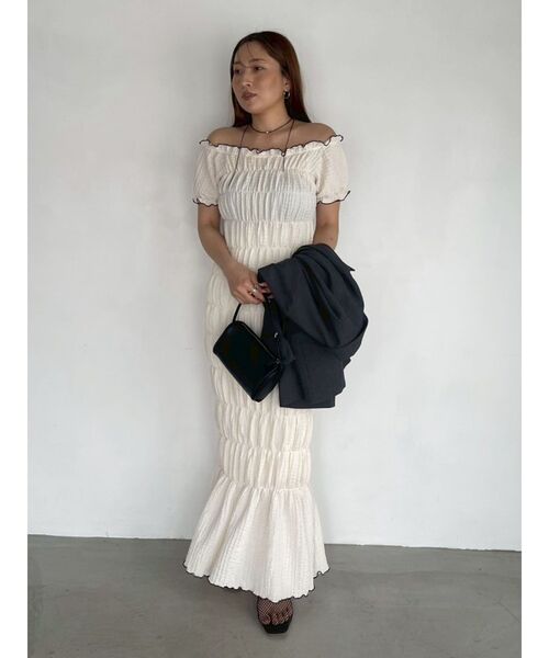 LAGUNAMOON(ラグナムーン)の「シャーリングカット3WAYワンピース 【夏服】(ワンピース・レディース・ブラック/アイボリー・MEDIUM/SMALL)」の20枚目の写真