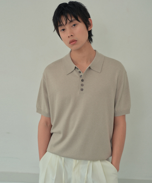 WEDNESDAY OASIS（ウェンズデーオアシス）の「ボタンカラー ハーフニット_BEIGE(WC26KN50)（ニット/セーター・メンズ・Beige・MEDIUM/LARGE）」の4枚目の写真