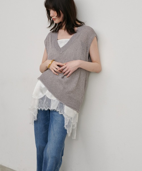 LARUTA（ラルータ）の「【LARUTA】［WEB限定］ドライタッチシアーVネックノースリ（ベスト・レディース・アイボリー/グレイッシュベージュ/ブラック/グレー・FREE）」の7枚目の写真