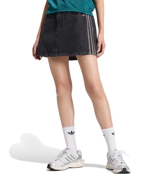 adidas(アディダス)の「adidas 3 STRIPES MINI SKIRT DENIM / アディダス 3 ストライプス ミニスカート デニム(デニムスカート・レディース・ブラック・L/M/S)」の10枚目の写真