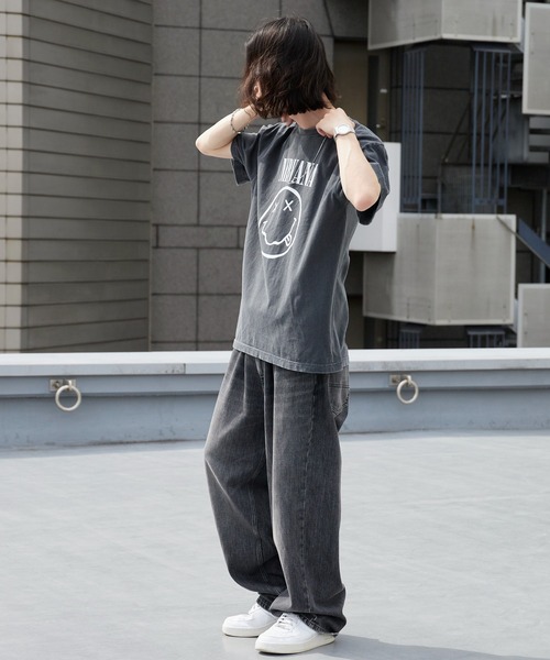 GOOD ROCK SPEED（グッドロックスピード）の「GOOD ROCK SPEED/グッドロックスピード NIRVANA Smile Art Graphic T-Shirt 丸胴クルーネックTシャツ バンドT メンズ レディース ユニセックス 秋 秋服 2026年秋冬（Tシャツ/カットソー・メンズ・チャコール・S/M/L/XL）」の16枚目の写真