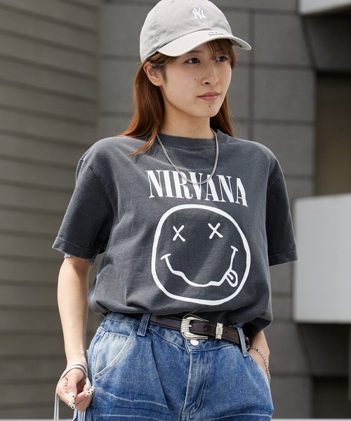 GOOD ROCK SPEED（グッドロックスピード）の「GOOD ROCK SPEED/グッドロックスピード NIRVANA Smile Art Graphic T-Shirt 丸胴クルーネックTシャツ バンドT メンズ レディース ユニセックス 秋 秋服 2026年秋冬（Tシャツ/カットソー・メンズ・チャコール・S/M/L/XL）」の6枚目の写真