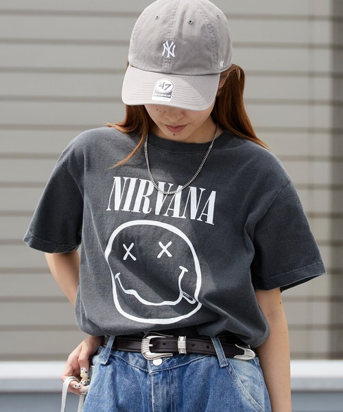 GOOD ROCK SPEED（グッドロックスピード）の「GOOD ROCK SPEED/グッドロックスピード NIRVANA Smile Art Graphic T-Shirt 丸胴クルーネックTシャツ バンドT メンズ レディース ユニセックス 秋 秋服 2026年秋冬（Tシャツ/カットソー・メンズ・チャコール・S/M/L/XL）」の5枚目の写真