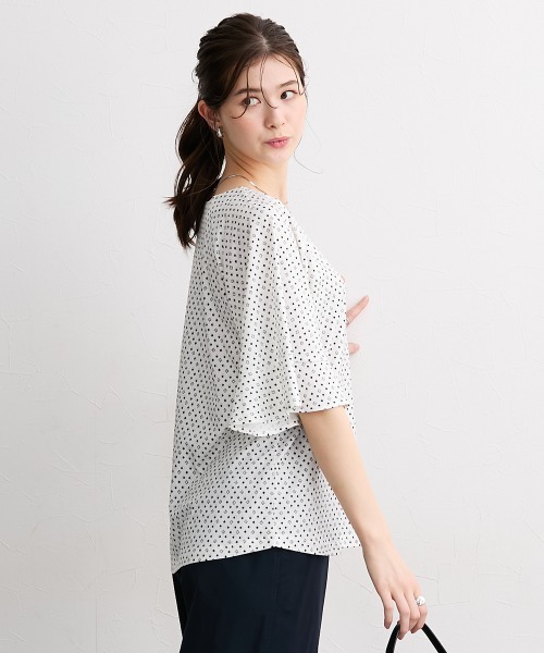 slattgir(スラットジール)の「高身長 ダイヤ柄プリント袖フレアカットソートップス(接触冷感・UVカット)(Tシャツ/カットソー・レディース・ブラック/ホワイト・T5L/T3L/TL/TM/TLL/T4L)」の21枚目の写真