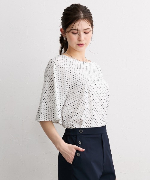 slattgir(スラットジール)の「高身長 ダイヤ柄プリント袖フレアカットソートップス(接触冷感・UVカット)(Tシャツ/カットソー・レディース・ブラック/ホワイト・T5L/T3L/TL/TM/TLL/T4L)」の15枚目の写真