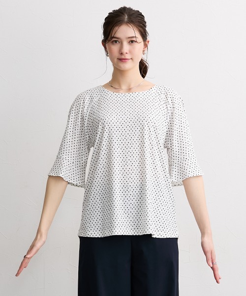 slattgir(スラットジール)の「高身長 ダイヤ柄プリント袖フレアカットソートップス(接触冷感・UVカット)(Tシャツ/カットソー・レディース・ブラック/ホワイト・T5L/T3L/TL/TM/TLL/T4L)」の10枚目の写真