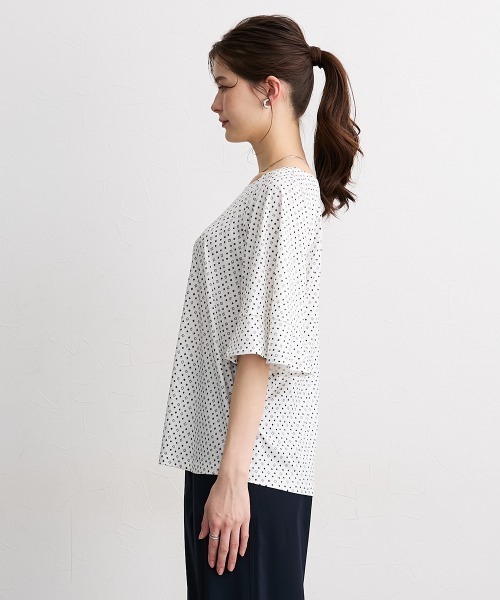 slattgir(スラットジール)の「高身長 ダイヤ柄プリント袖フレアカットソートップス(接触冷感・UVカット)(Tシャツ/カットソー・レディース・ブラック/ホワイト・T5L/T3L/TL/TM/TLL/T4L)」の11枚目の写真