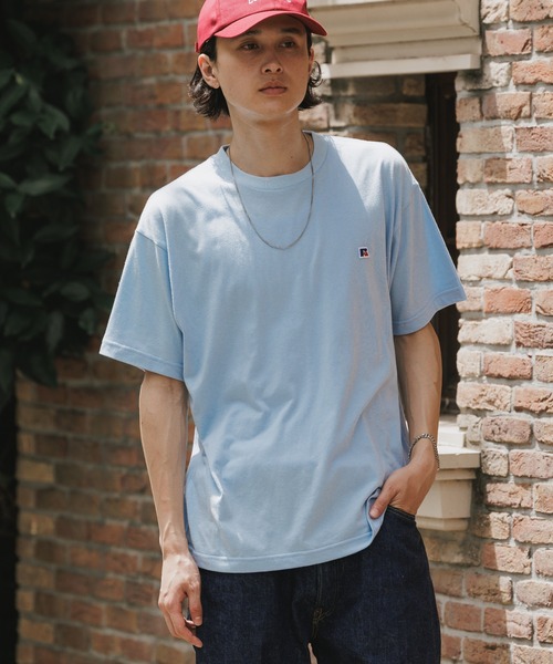 Russell Athletic(ラッセルアスレティック)の「RUSSELL ATHLETIC / ラッセルアスレティック Tri-Blend Jersey Solid T トリブレンド ジャージー ソリッド Tシャツ 半袖 胸元ロゴ ワンポイント 秋 秋服 2026年秋冬(Tシャツ/カットソー・メンズ・チャコールグレー/サックスブルー/ナチュラル・M/L/XL)」の1枚目の写真