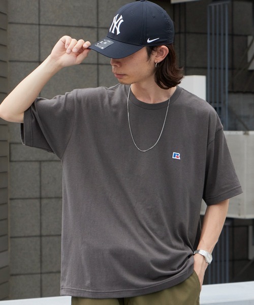 Russell Athletic(ラッセルアスレティック)の「RUSSELL ATHLETIC / ラッセルアスレティック Tri-Blend Jersey Solid T トリブレンド ジャージー ソリッド Tシャツ 半袖 胸元ロゴ ワンポイント 秋 秋服 2026年秋冬(Tシャツ/カットソー・メンズ・チャコールグレー/サックスブルー/ナチュラル・M/L/XL)」の12枚目の写真