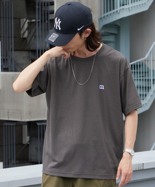 Russell Athletic(ラッセルアスレティック)の「RUSSELL ATHLETIC / ラッセルアスレティック Tri-Blend Jersey Solid T トリブレンド ジャージー ソリッド Tシャツ 半袖 胸元ロゴ ワンポイント 秋 秋服 2026年秋冬(Tシャツ/カットソー・メンズ・チャコールグレー/サックスブルー/ナチュラル・M/L/XL)」の13枚目の写真