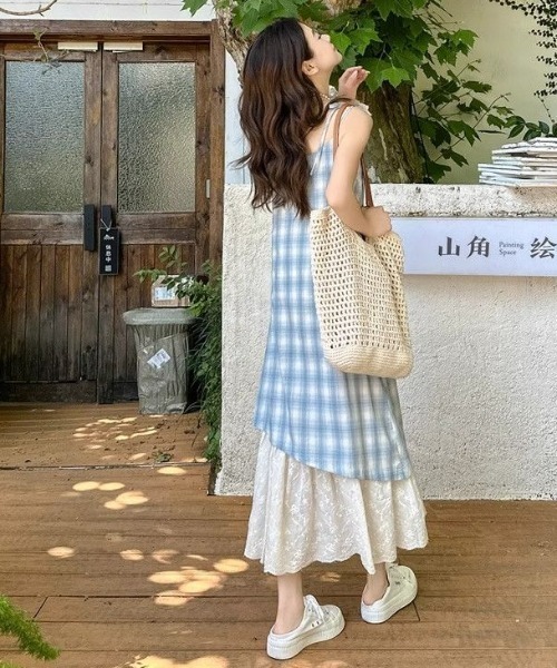 LUCPY(ラクピー)の「ギンガムチェックレイヤードキャミワンピース(ワンピース・レディース・レッド/ブルー・X-LARGE/LARGE/MEDIUM/SMALL)」の5枚目の写真