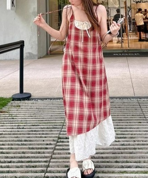 LUCPY(ラクピー)の「ギンガムチェックレイヤードキャミワンピース(ワンピース・レディース・レッド/ブルー・X-LARGE/LARGE/MEDIUM/SMALL)」の6枚目の写真