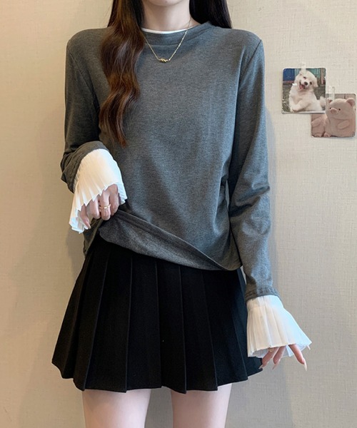 2ly2(トゥーリートゥー)の「プリーツスリーブデザイン 長袖トップス / フェミニン 袖プリーツカットソー(Tシャツ/カットソー・レディース・グレー/ブラック/ホワイト・FREE)」の3枚目の写真
