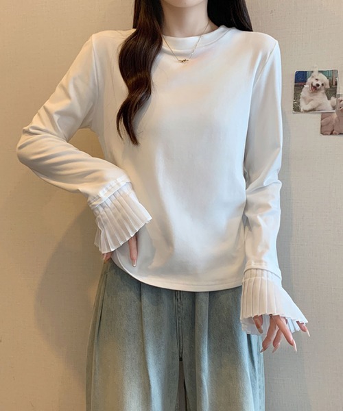 2ly2(トゥーリートゥー)の「プリーツスリーブデザイン 長袖トップス / フェミニン 袖プリーツカットソー(Tシャツ/カットソー・レディース・グレー/ブラック/ホワイト・FREE)」の4枚目の写真