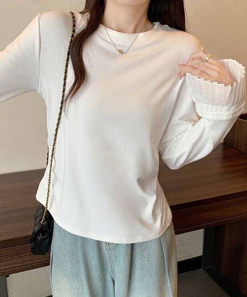 2ly2(トゥーリートゥー)の「プリーツスリーブデザイン 長袖トップス / フェミニン 袖プリーツカットソー(Tシャツ/カットソー・レディース・グレー/ブラック/ホワイト・FREE)」の18枚目の写真
