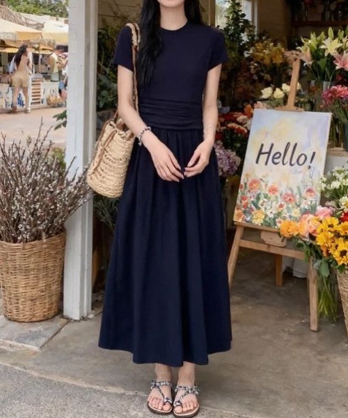 AMAJI(アマジ)の「クルーネック Aライン 半袖ロングワンピース(ワンピース・レディース・ネイビー・SMALL/MEDIUM/LARGE/X-LARGE)」の2枚目の写真