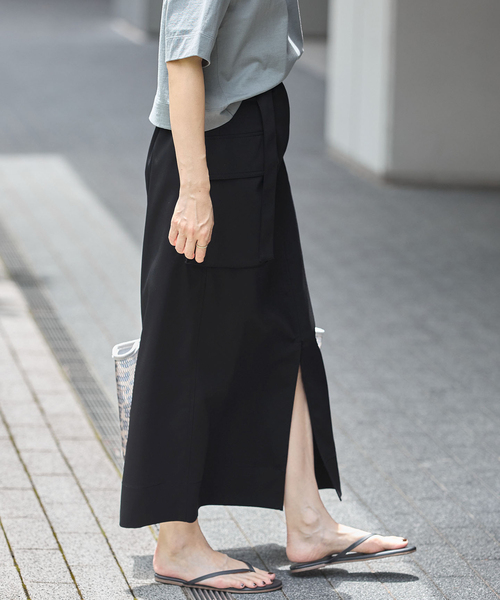 IENA(イエナ)の「《追加/新色あり》ハイツイストペンシルロングスカート(スカート・レディース・ブラック/ブラウン・36/34/38)」の9枚目の写真
