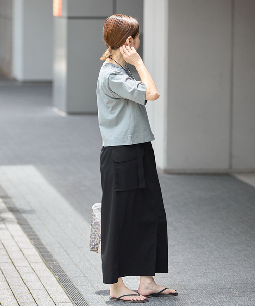 IENA(イエナ)の「《追加/新色あり》ハイツイストペンシルロングスカート(スカート・レディース・ブラック/ブラウン・36/34/38)」の13枚目の写真