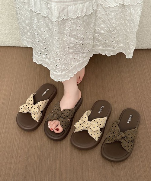 Miniministore(ミニミニストア)の「ドット柄リボン厚底サンダル大人可愛い夏靴(サンダル・レディース・ベージュ/ブラウン・24.0cm/23.5cm/23.0cm/22.5cm/24.5cm)」の4枚目の写真