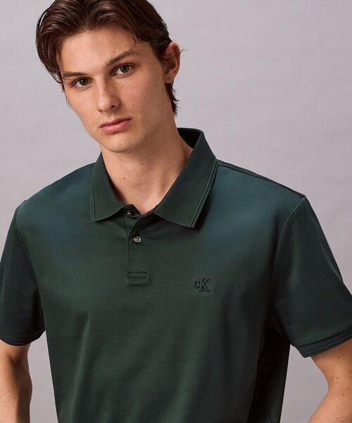 Calvin Klein(カルバン・クライン)の「ポロシャツ - ショートスリーブクラシックポロシャツ(Tシャツ/カットソー・メンズ・ブラック/オリーブ・XL/S/L/M)」の8枚目の写真