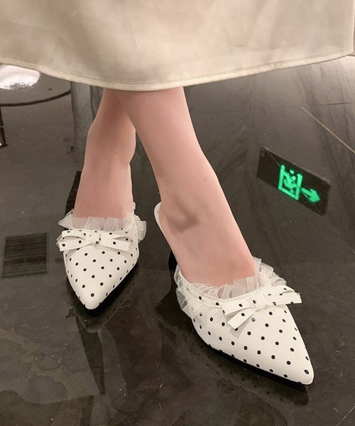 Miniministore(ミニミニストア)の「ドット柄ミュールパンプスポインテッドトゥ(パンプス・レディース・ブラック/ホワイト・23.5cm/23.0cm/22.5cm/24.5cm/24.0cm)」の4枚目の写真