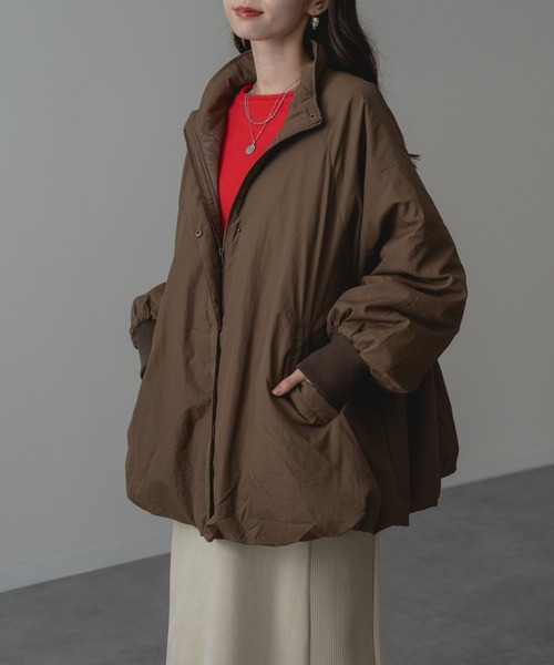 refinedworks(リファインドワークス)の「【refinedworks】軽くて暖かい! 中綿 バルーン ブルゾン(その他アウター・レディース・ブラック/ブラウン/アイボリー・FREE)」の3枚目の写真