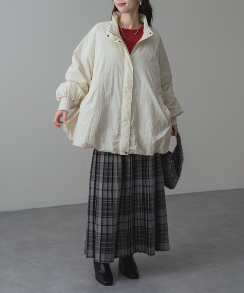 refinedworks(リファインドワークス)の「【refinedworks】軽くて暖かい! 中綿 バルーン ブルゾン(その他アウター・レディース・ブラック/ブラウン/アイボリー・FREE)」の21枚目の写真